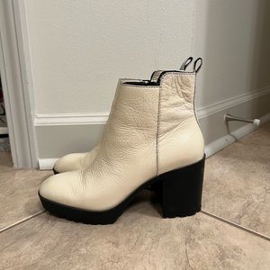 Lucky Cream White Boots